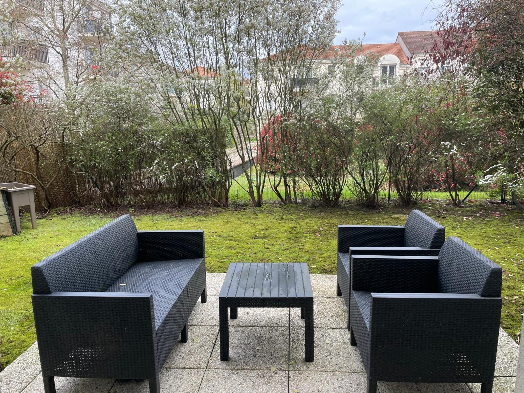 1 Bedroom With Garden, Train Station, Disneyland, Val D'Europe Bussy-Saint-Georges Eksteriør billede