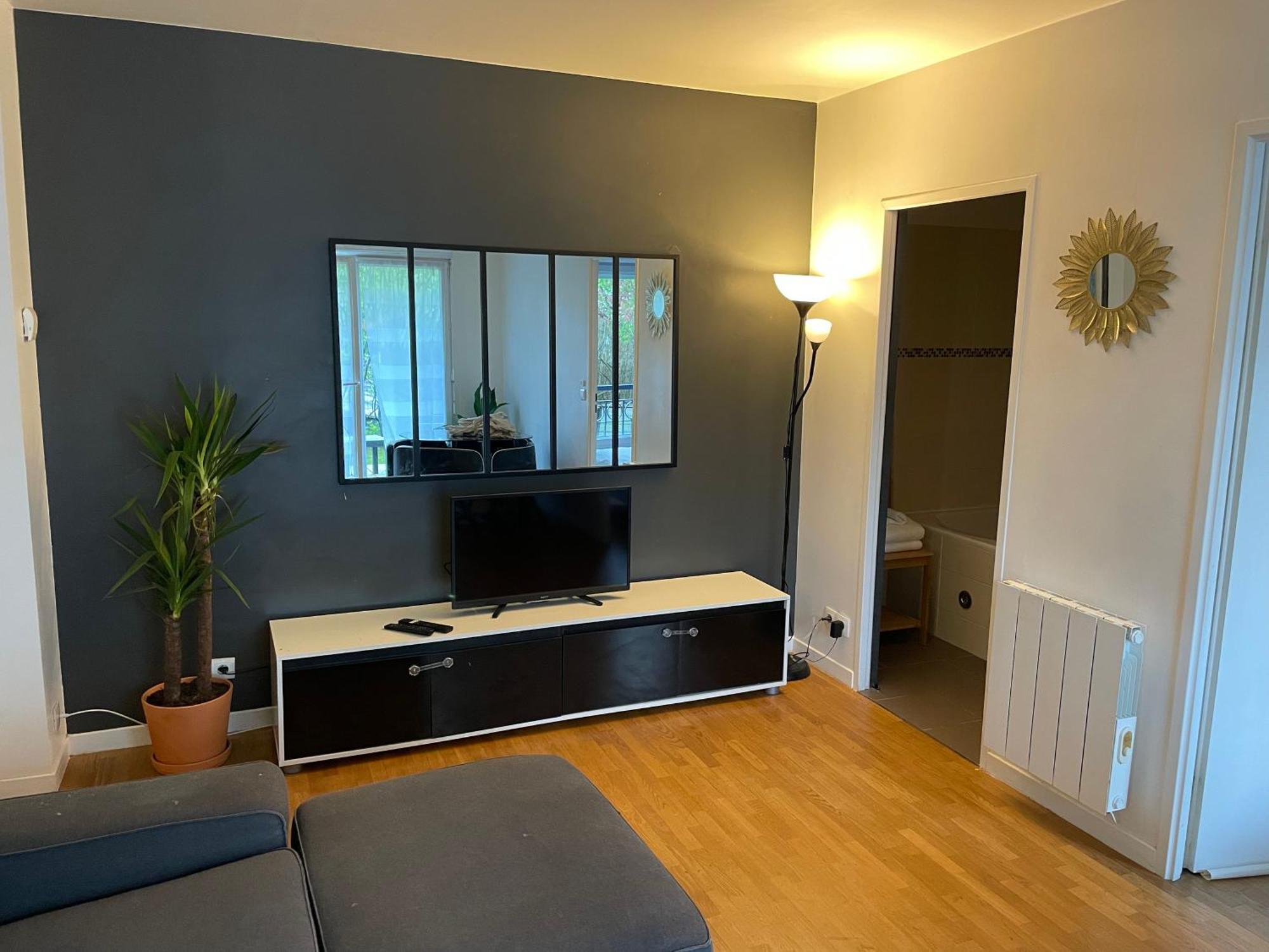 1 Bedroom With Garden, Train Station, Disneyland, Val D'Europe Bussy-Saint-Georges Eksteriør billede